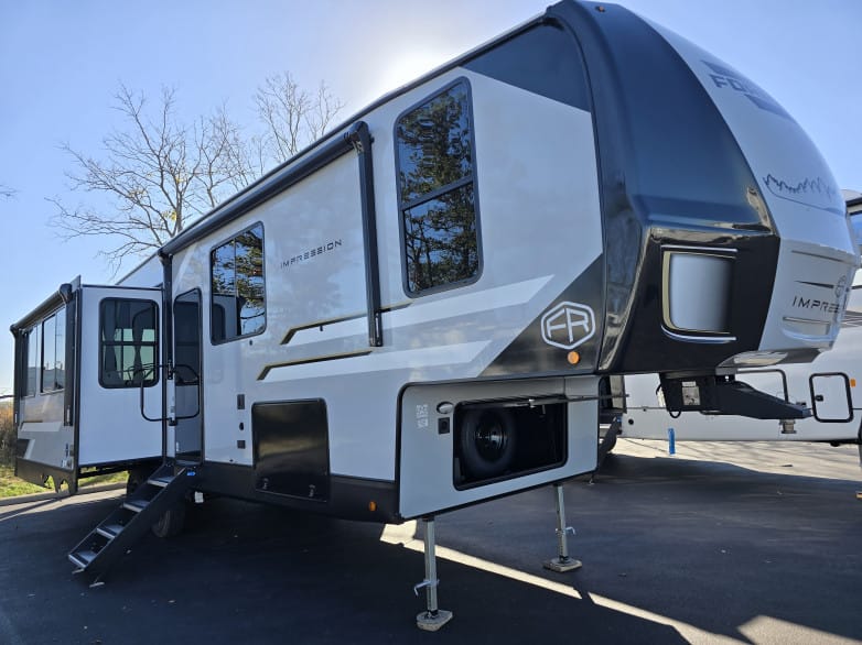 2026 Impression 301ML Fifth Wheel