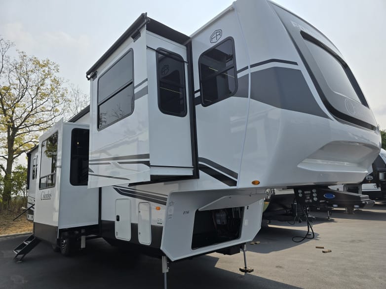 2026 Columbus 389FLH Fifth Wheel
