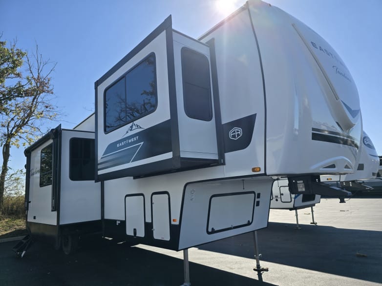 2026 Tandara 390FL Fifth Wheel