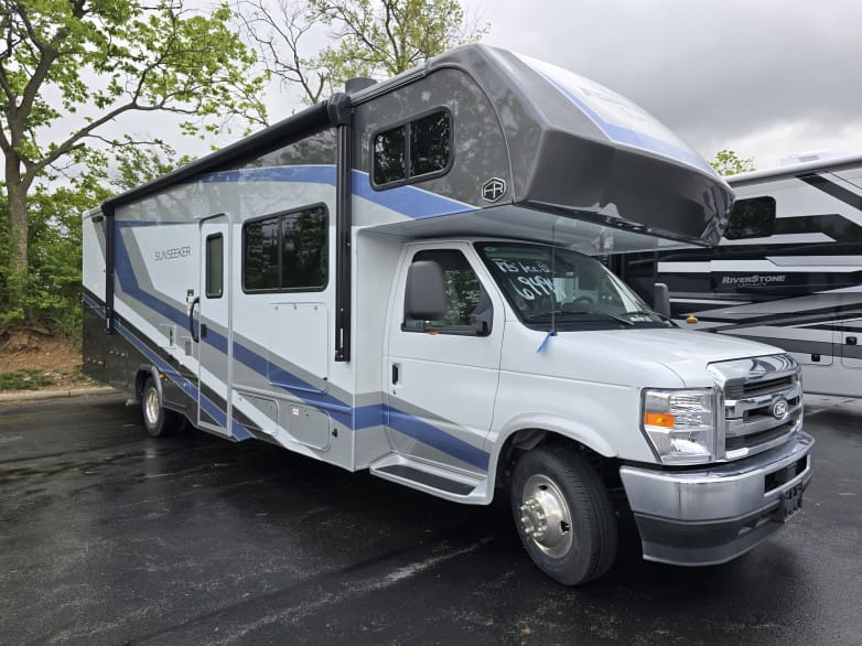 2026 Sunseeker Classic 3050S Class C Motorhome