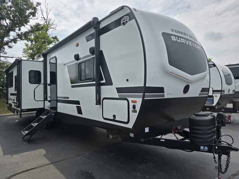 2027 Grand Surveyor 290RLDS Travel Trailer