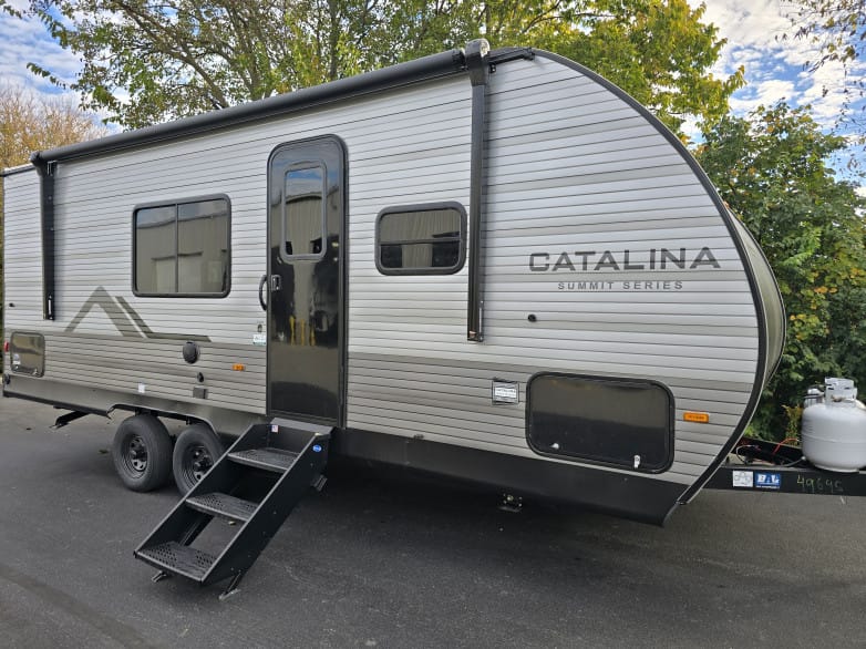 2027 Catalina Summit 8 211BH Travel Trailer