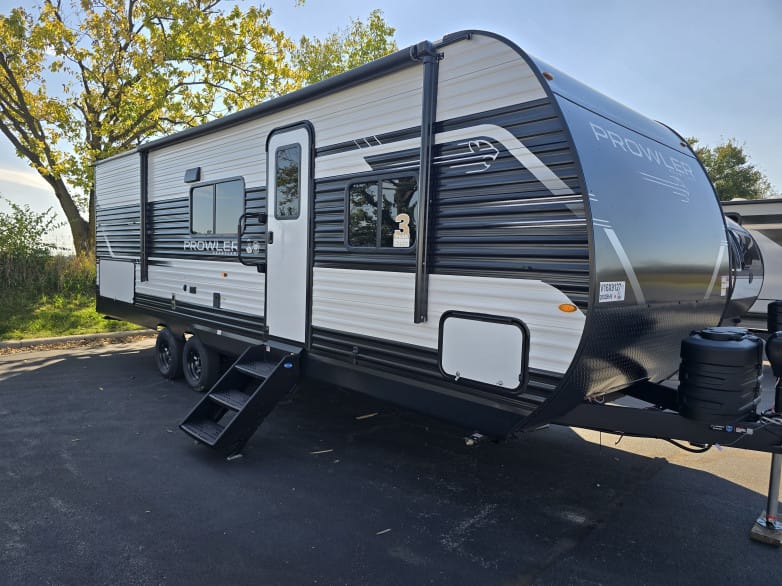 2027 Prowler 2602BHS Travel Trailer photo 1