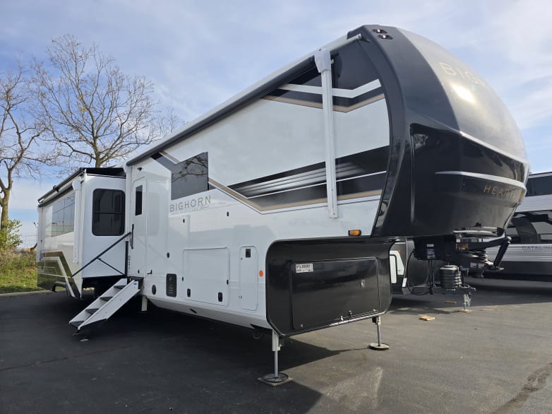 2027 Bighorn 39RK Fifth Wheel