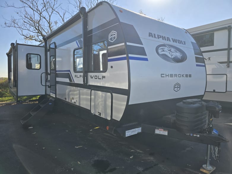 2027 Alpha Wolf 28RLX-L Travel Trailer